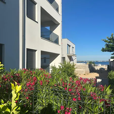 Rue - 40 Meters From The Sea And شقة بريفلاكا